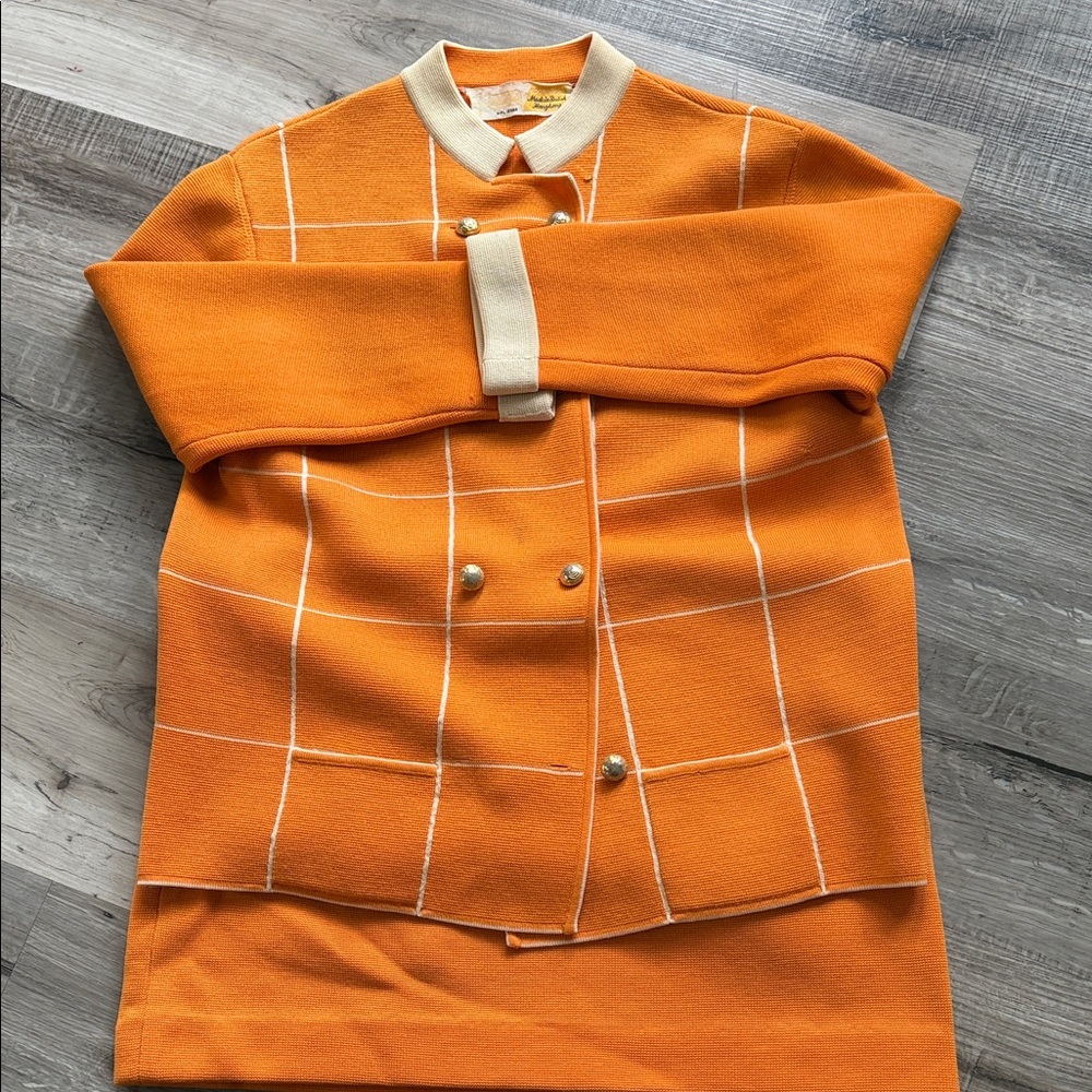 VINTAGE Orange Checkered women’s TWO PIECE Sweater outfit.